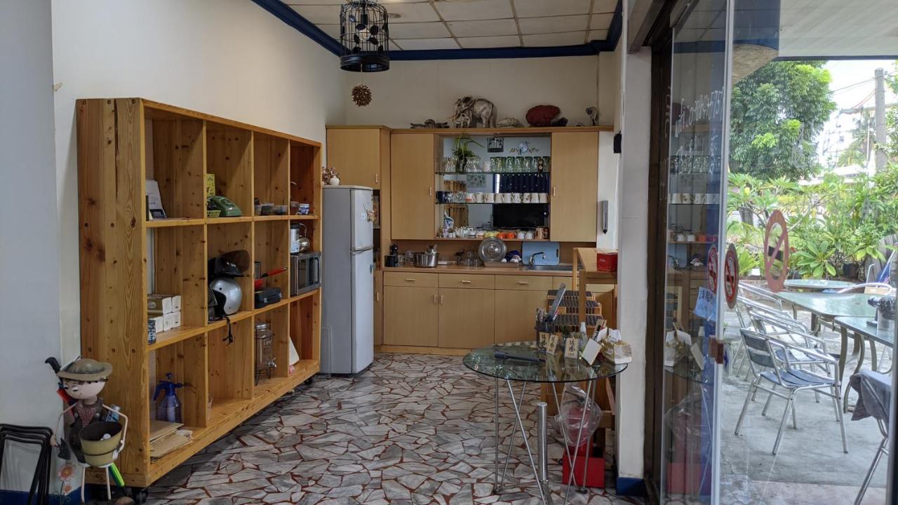 鐵騎休息棧 Casa de hóspedes Fangliao Exterior foto